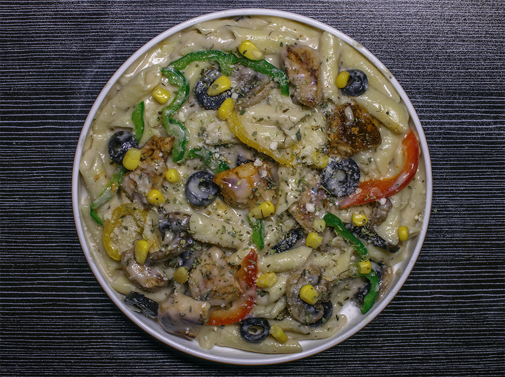 Pasha Pasta - Choose between white cream sauce or tomato sauce